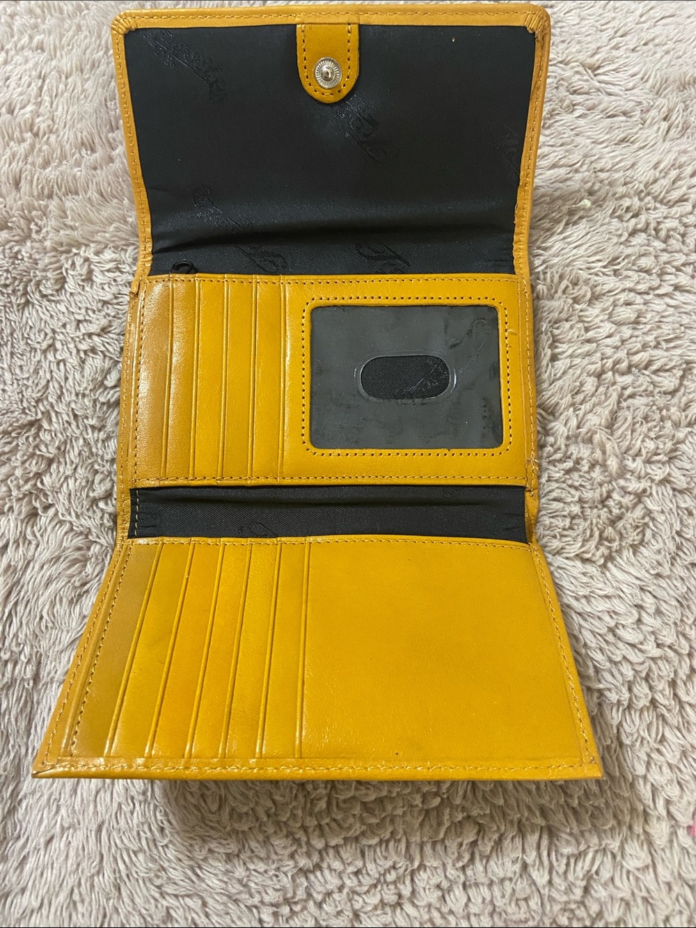 Fossil Mustard Yellow Leather Bifold Wallet - Picture 2 of 11
